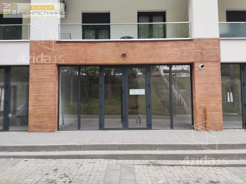 Lokal | 4zida