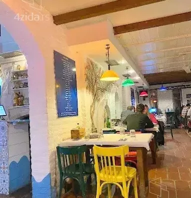 Lokal | 4zida