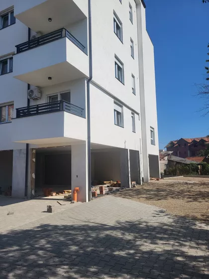 Pantelej | 4zida.rs
