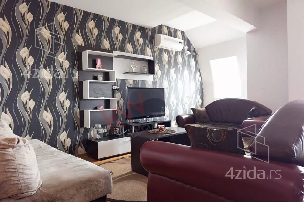 Petosoban stan | 4zida