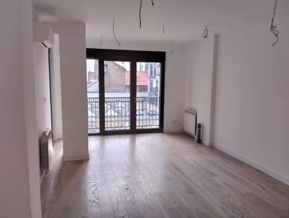 Cara Dušana | 4zida.rs