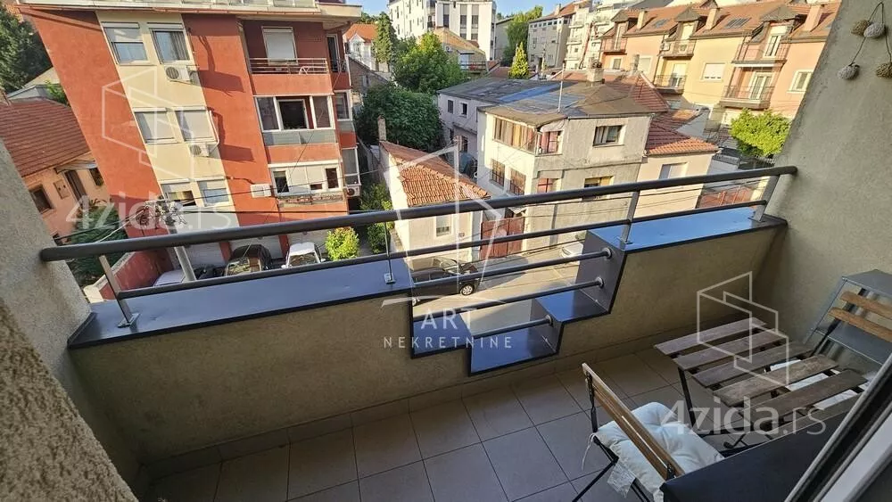 Garsonjera | 4zida