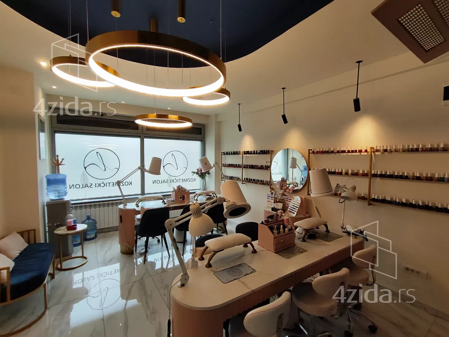 Lokal | 4zida