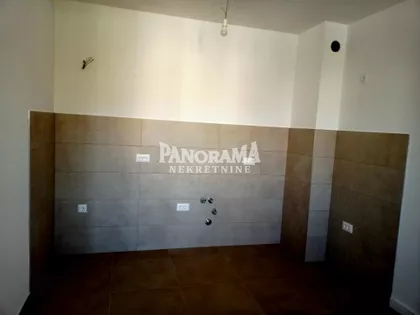 Dobropoljska | 4zida.rs