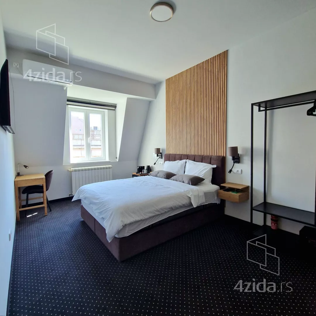 Devetosoban stan | 4zida