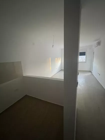 Cara Lazara | 4zida.rs