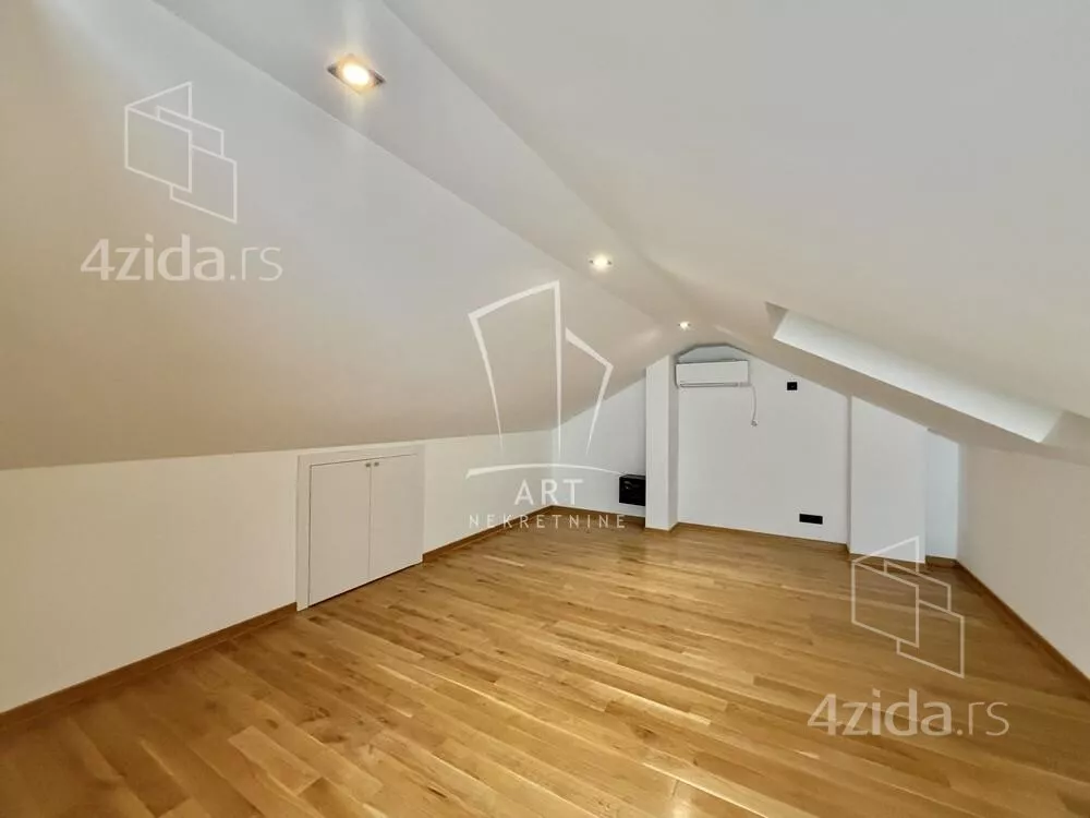 5-etažna kuća | 4zida