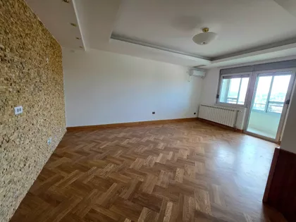 Vašarište | 4zida.rs