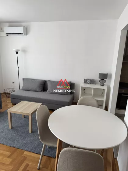 Bulevar Cara Lazara | 4zida.rs