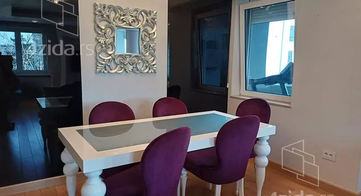 Petosoban stan | 4zida