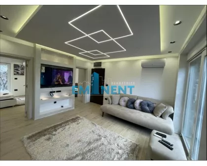 Vjekoslava Kovača | 4zida.rs