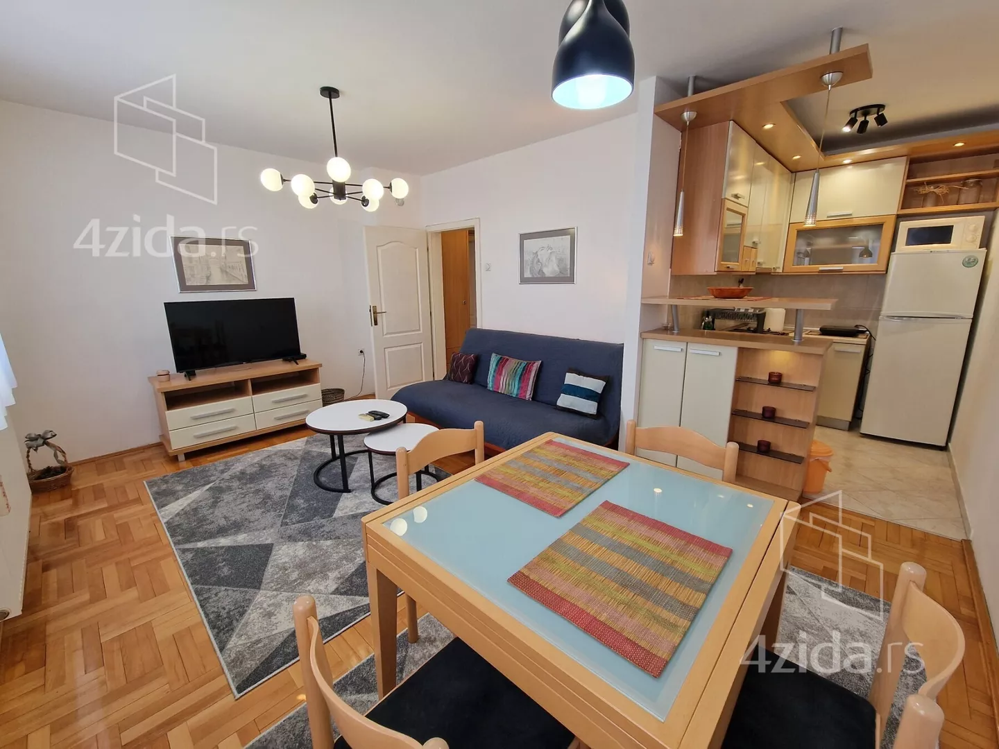 Jednoiposoban stan | 4zida