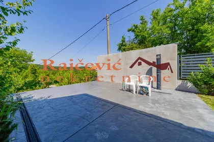 Izvorska | 4zida.rs