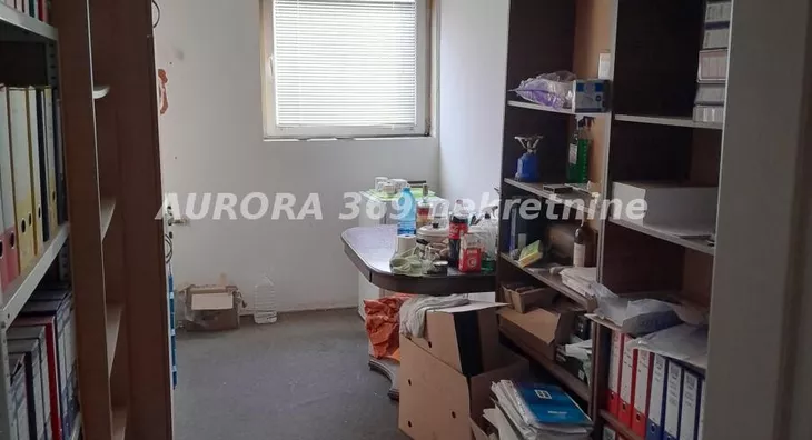 Poslovna zgrada | 4zida