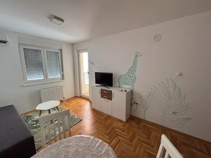 Prešernova 12b | 4zida.rs