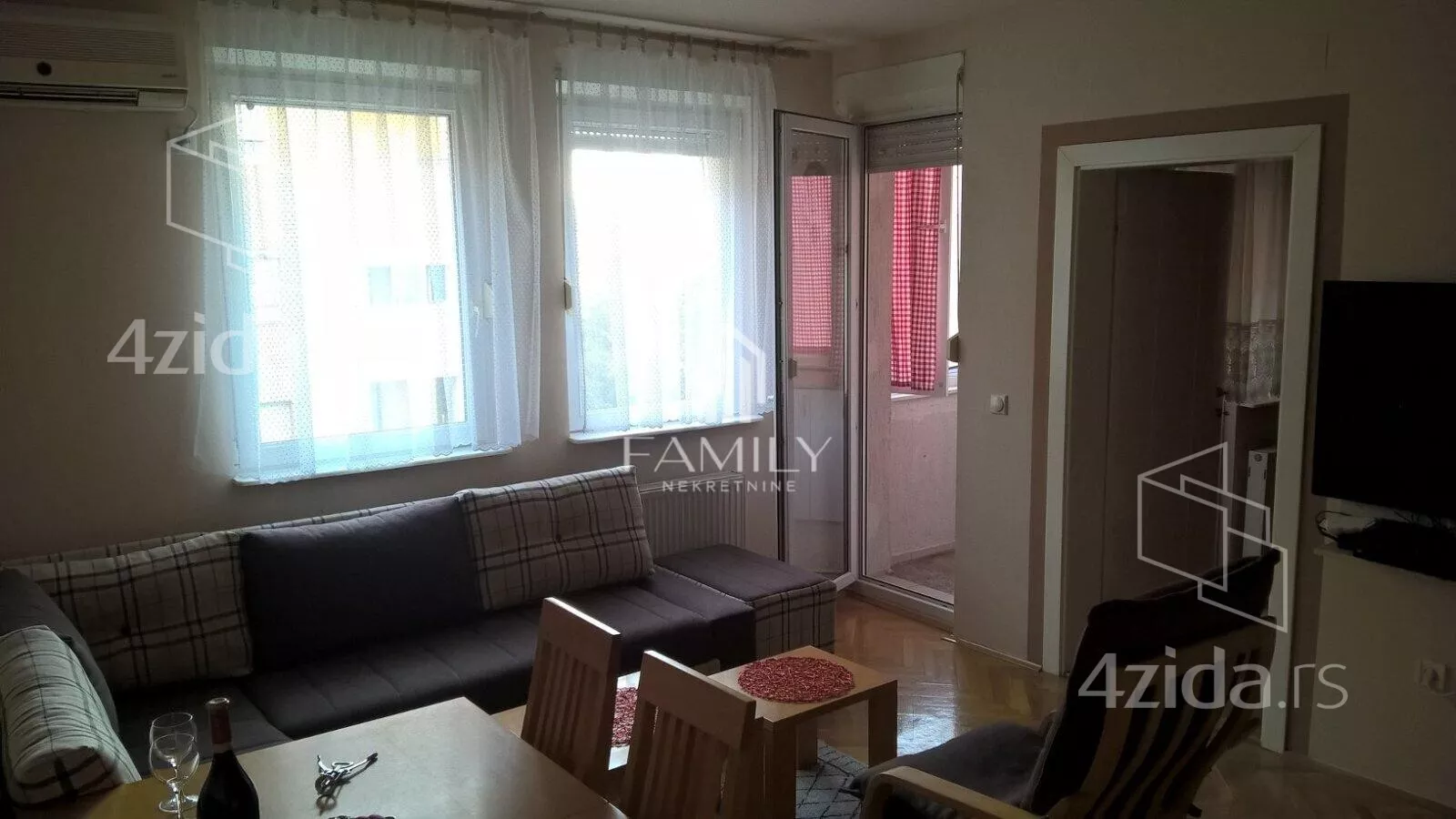 Jednoiposoban stan | 4zida