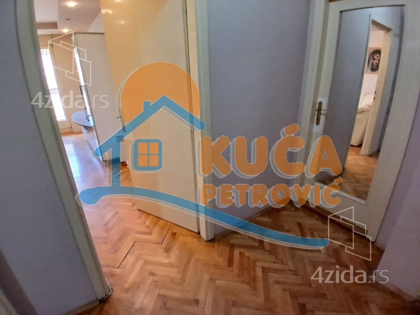 Troiposoban stan | 4zida