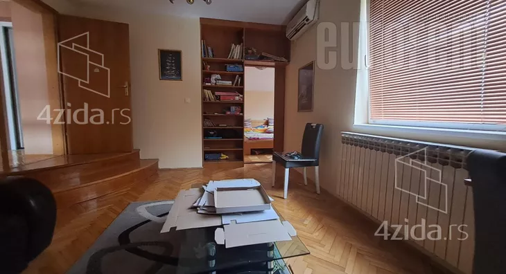 4-etažna kuća | 4zida
