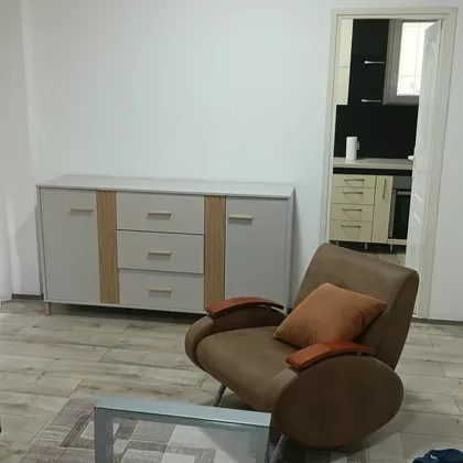 Skerlićeva 27 | 4zida.rs