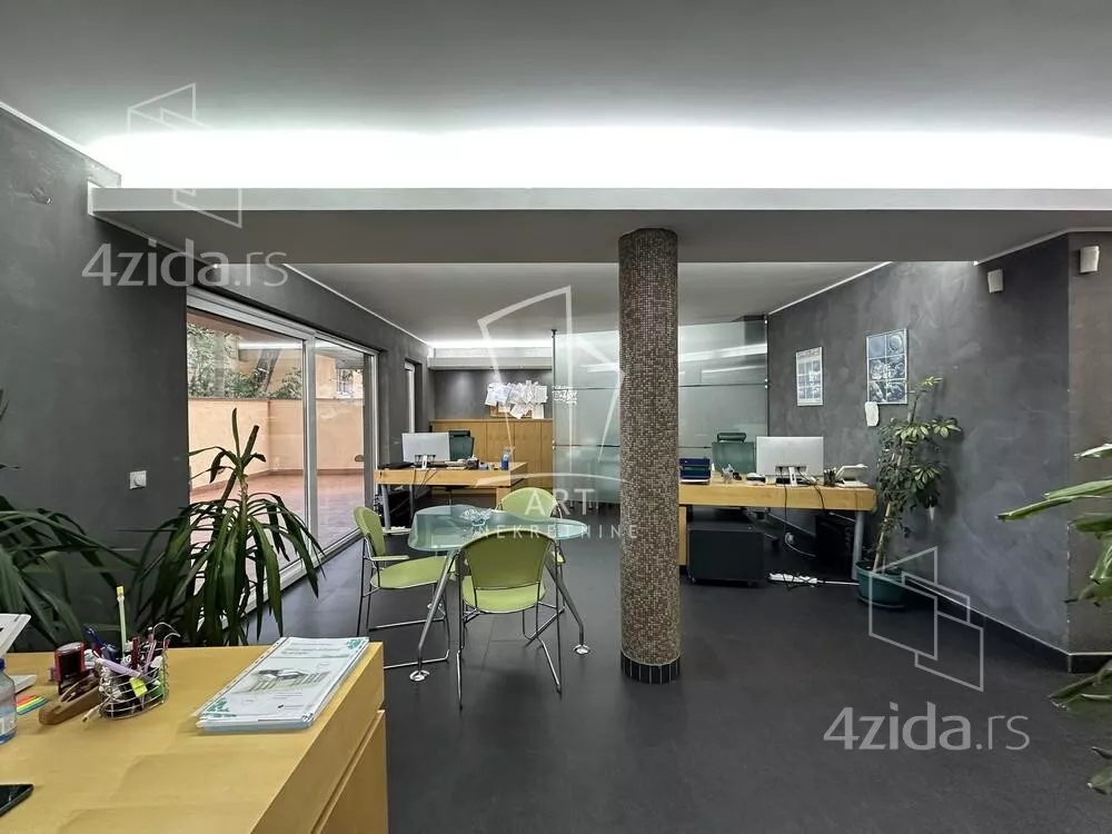 Poslovni prostor | 4zida