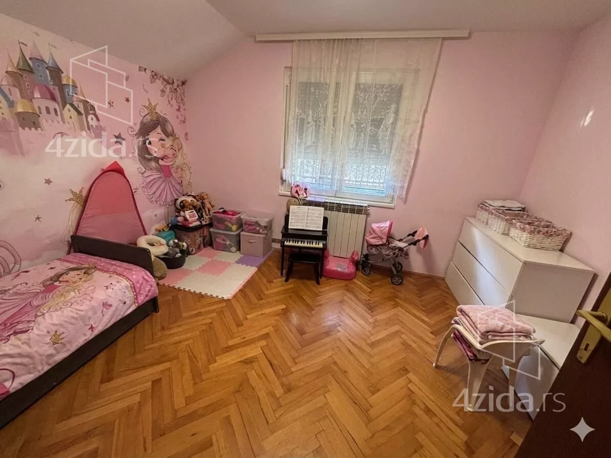 3-etažna kuća | 4zida