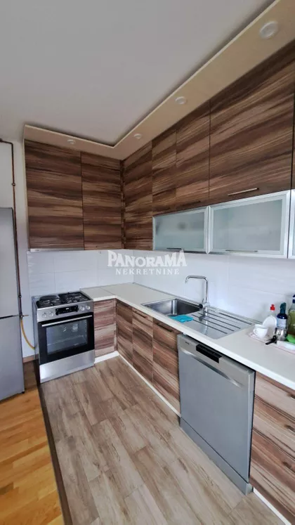 Svetosavska | 4zida.rs