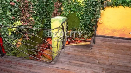 Jovana Ćirilova | 4zida.rs