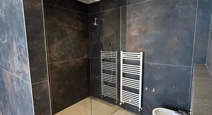 Šestoiposoban stan | 4zida