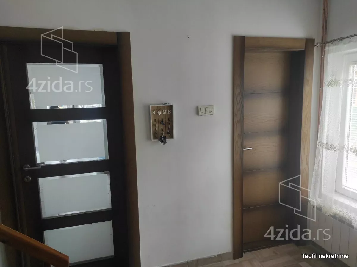 3-etažna kuća | 4zida