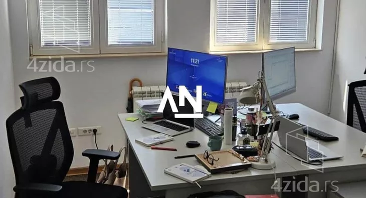 Šestosoban stan | 4zida