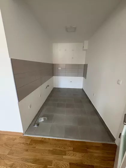 Sutjeskina | 4zida.rs