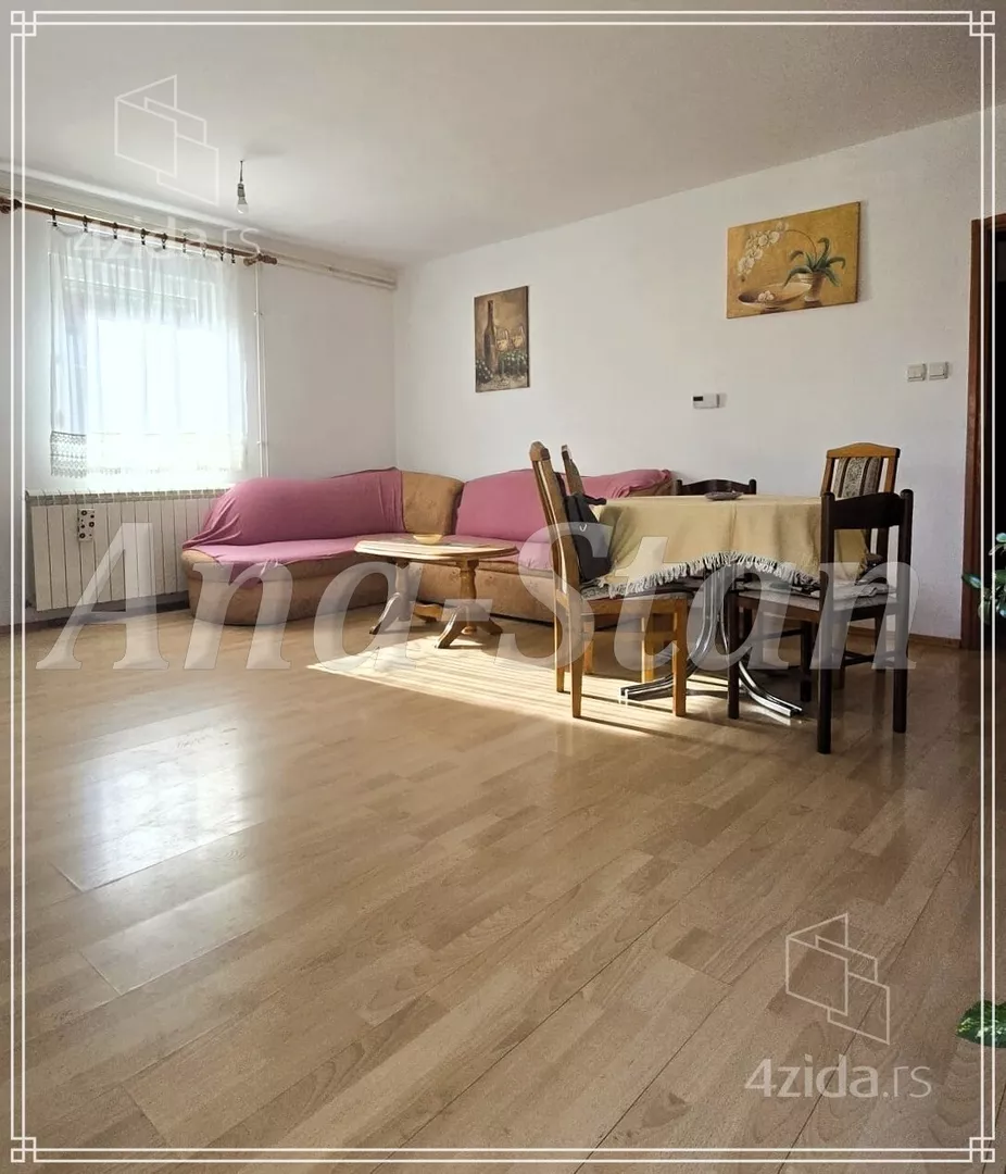 3-etažna kuća | 4zida