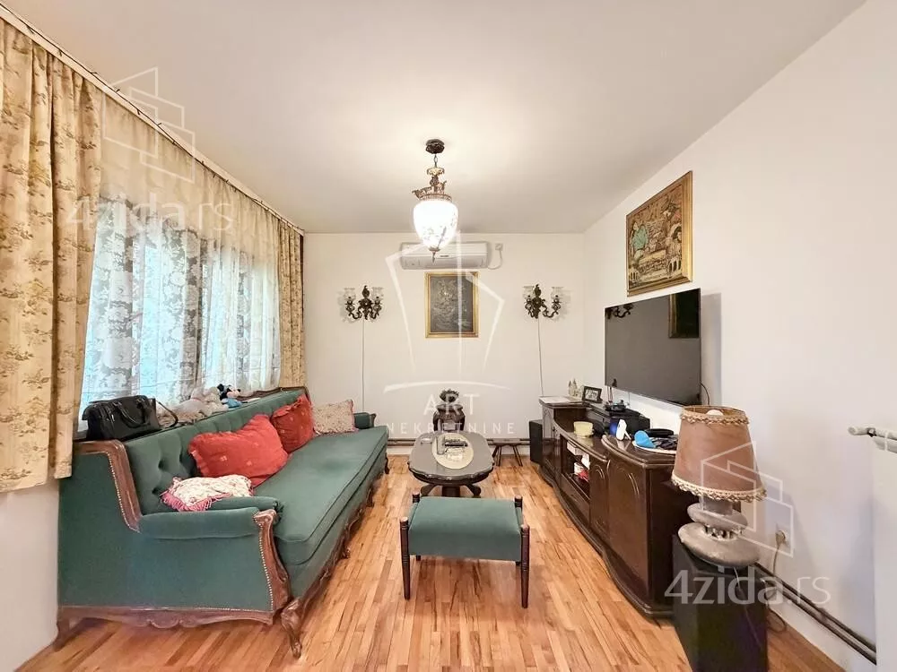 3-etažna kuća | 4zida