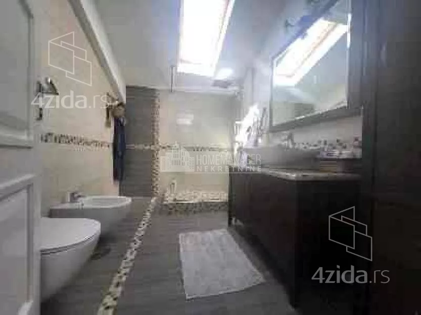 Četvoroiposoban stan | 4zida