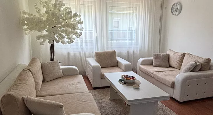 Šestosoban stan | 4zida