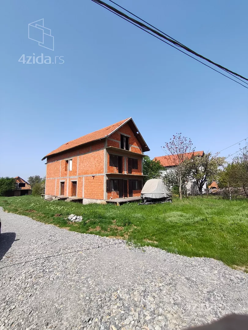 Građevinsko zemljište | 4zida