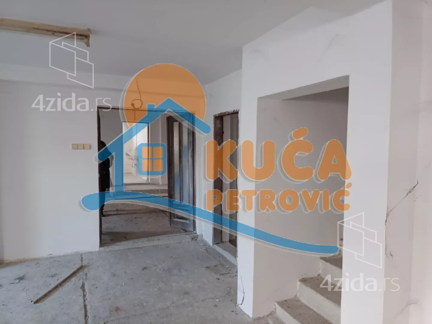 Lokal | 4zida