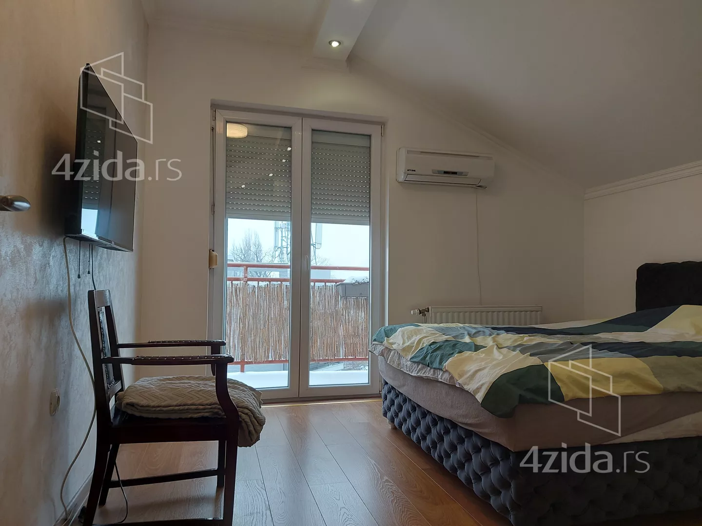 Troiposoban stan | 4zida