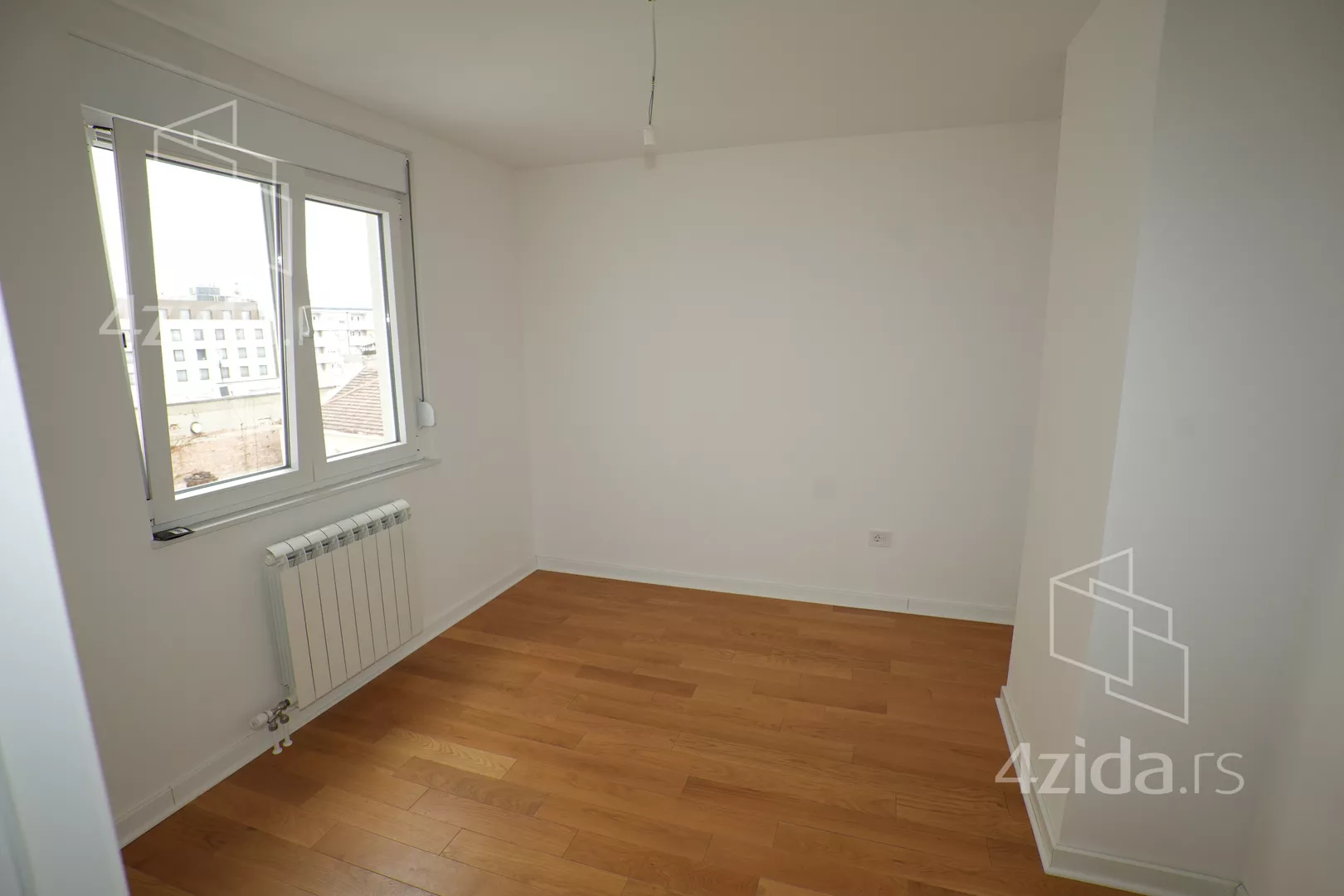 Petosoban stan | 4zida