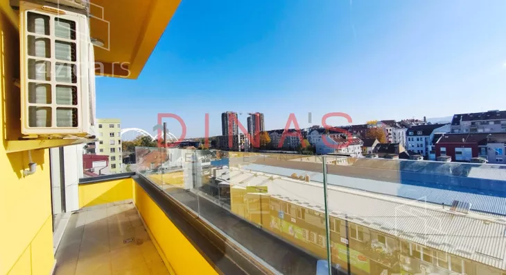 Četvoroiposoban stan | 4zida