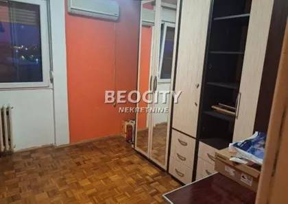 Mike Alasa | 4zida.rs