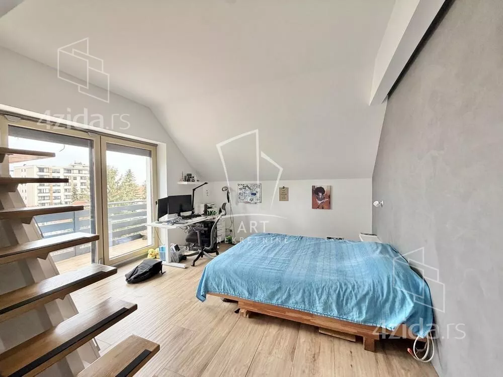 Troiposoban stan | 4zida