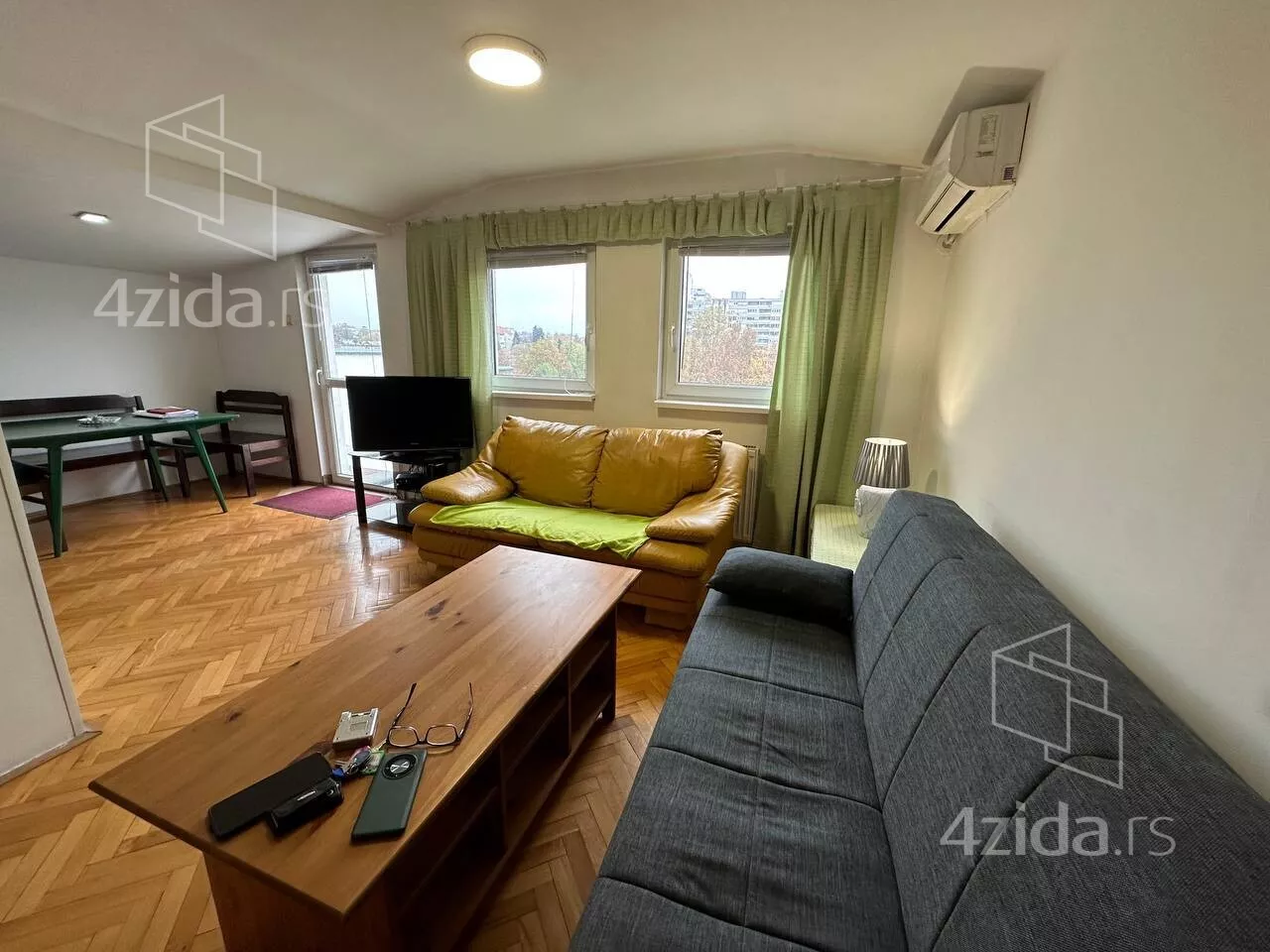 Dvoiposoban stan | 4zida