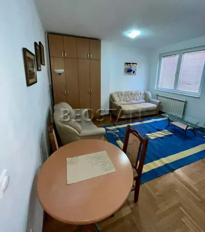 Marka Oreskovica | 4zida.rs