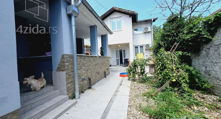 Kuća | 4zida