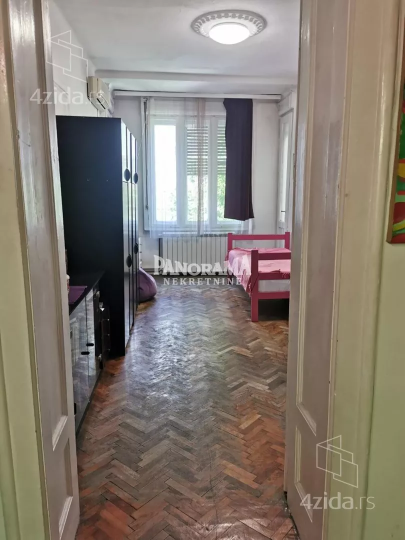 Četvoroiposoban stan | 4zida