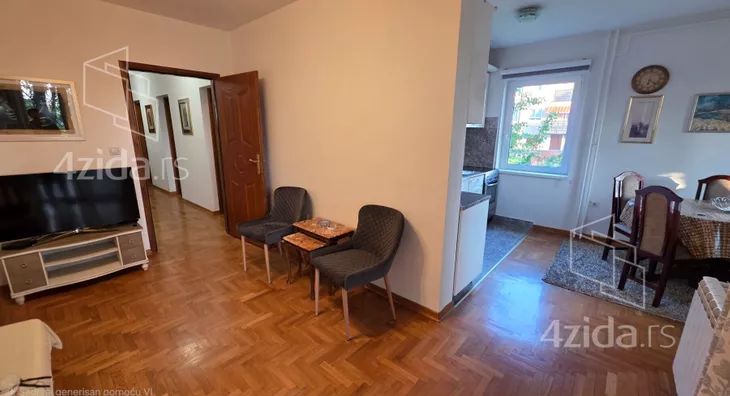 Troiposoban stan | 4zida