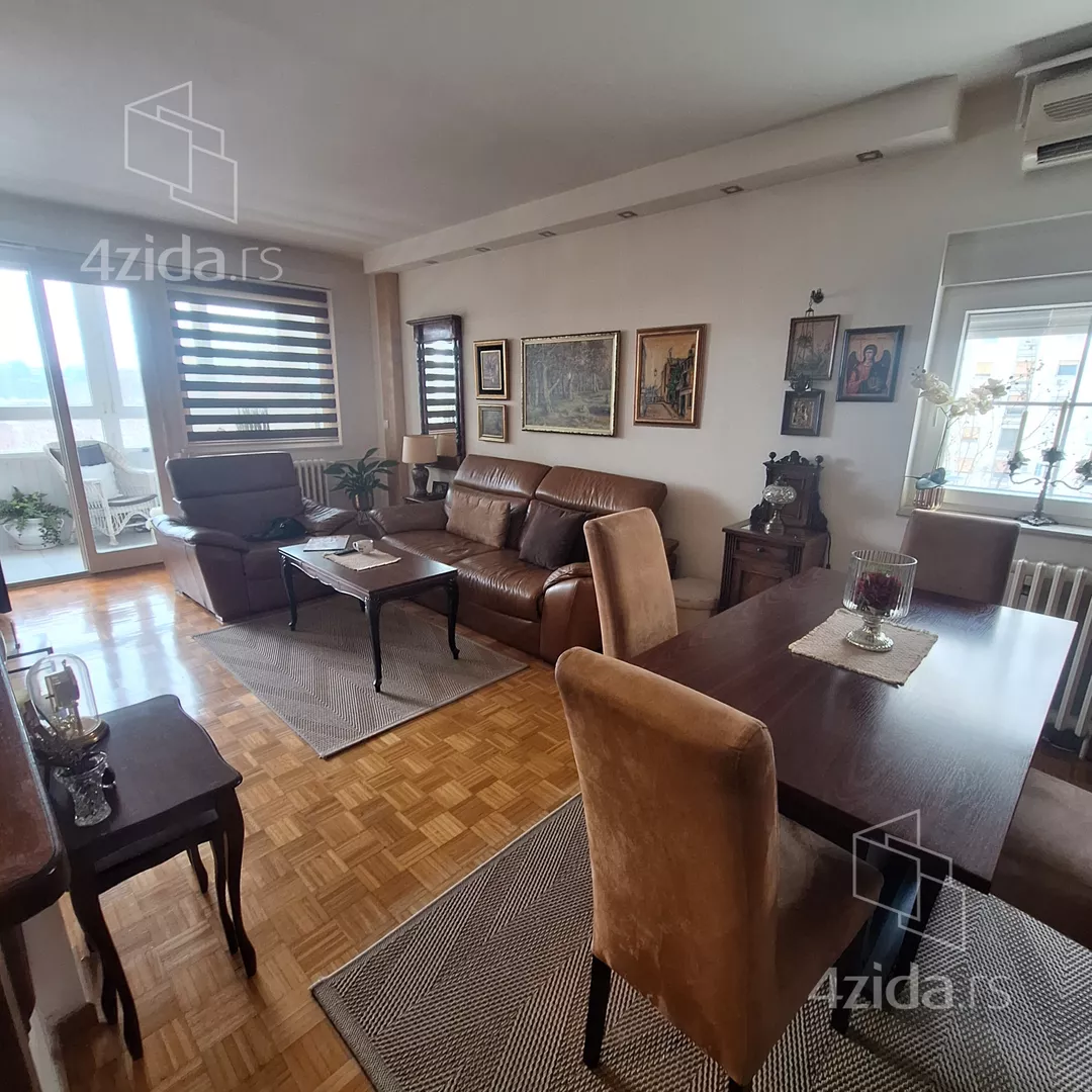 Troiposoban stan | 4zida