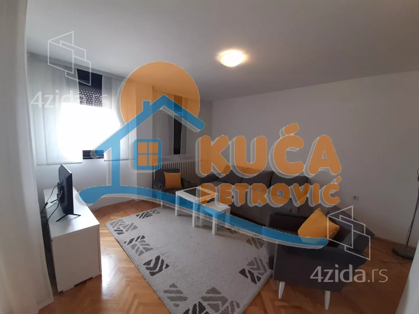 Jednoiposoban stan | 4zida