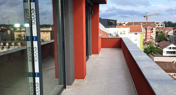 Petosoban stan | 4zida